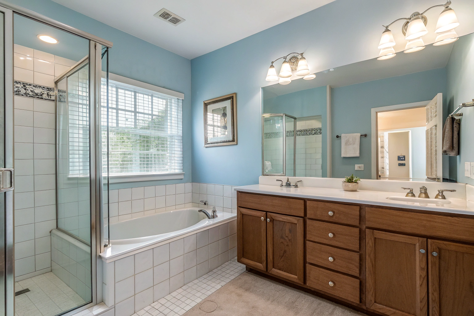 Краски для ванной и кухни: влагостойкие варианты