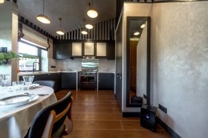 Декоративная штукатурка «слоновая кость с золотом»